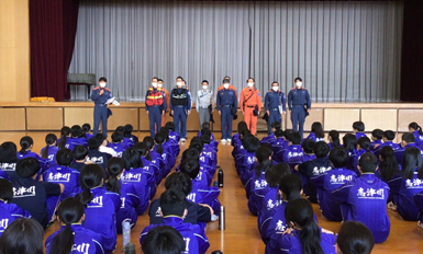 規律訓練の様子