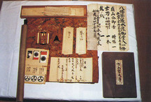 巻物や古文書・印籠など歴史的資料歌建山津龍院の寺宝の写真