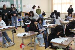 4年生の学習参観の様子