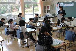 2年生の学習参観の様子