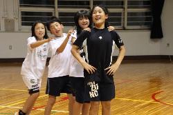 第2部フォークダンスをする児童の様子2