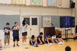 わかばタイムで発表する5年生の様子2