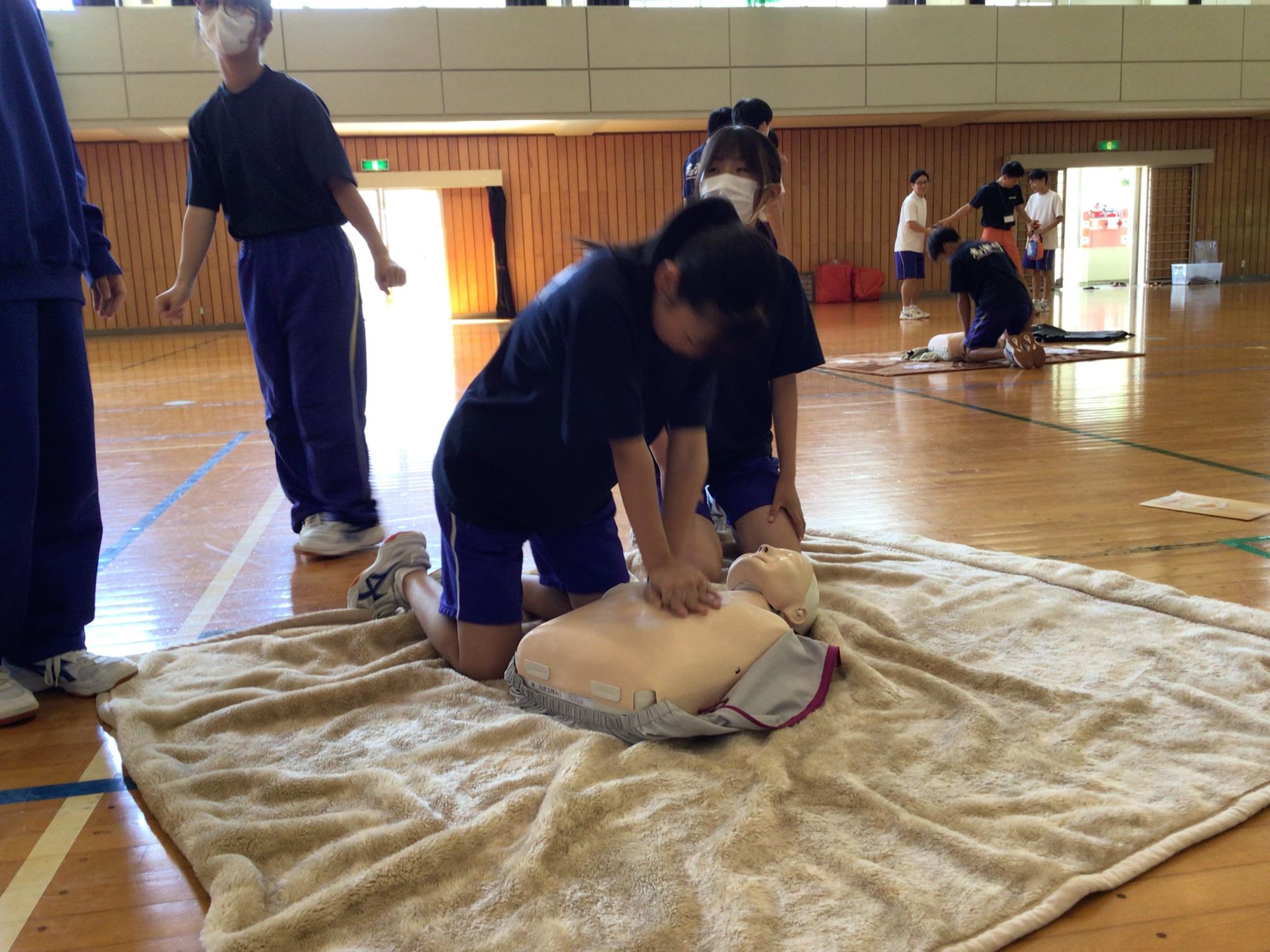 心肺蘇生の様子