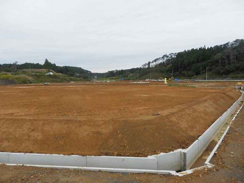 広く整地された板橋工区の土地の写真