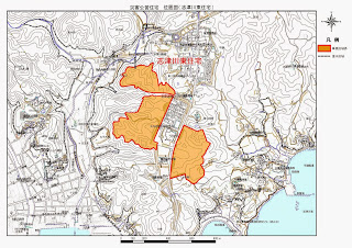 地形図の中に「志津川東住宅」として赤く囲われた二つの区域が記され、整備対象地域の範囲が視覚的にわかるようになっている災害公営住宅の位置図