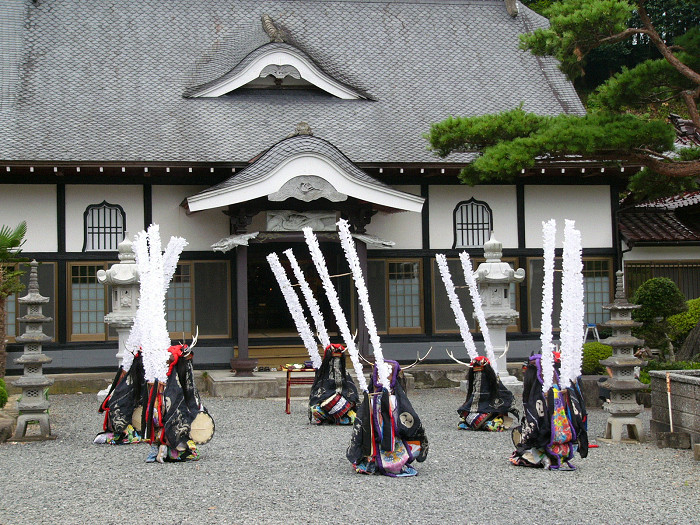 行山流水戸辺鹿子躍（町指定・民俗芸能　戸倉水戸辺）