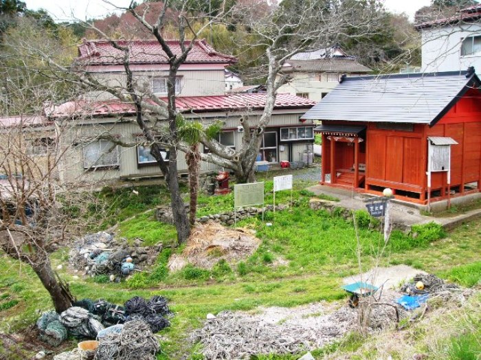 天女塚（町史跡・戸倉津の宮）