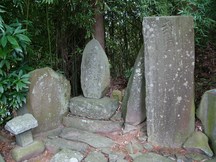 海嘯遭難死亡各霊供養碑（志津川上の山）