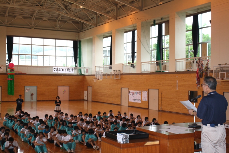 町内の中学校で2学期始業式